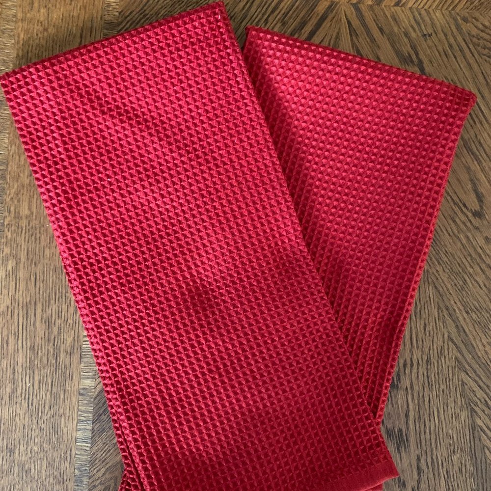 2 Room Essentials red dish towels